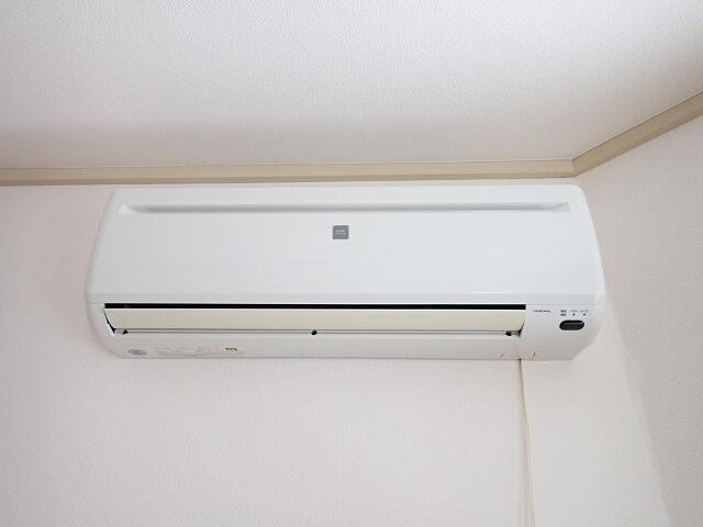 その他　リビングにエアコン完備