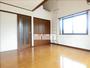 居室・リビング　角部屋なので２面採光です。