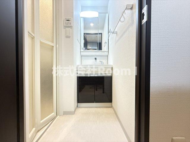 洗面設備　脱衣スペースもあります