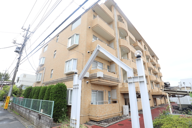 松戸市中和倉のマンションの建物外観