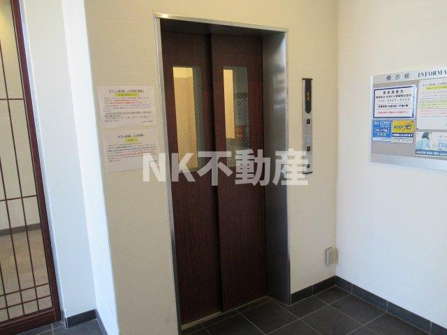 ロビー　エレベーターです