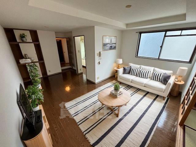 居室・リビング　本画像はCGで作成しており、実際に現地に家具は置かれておりま