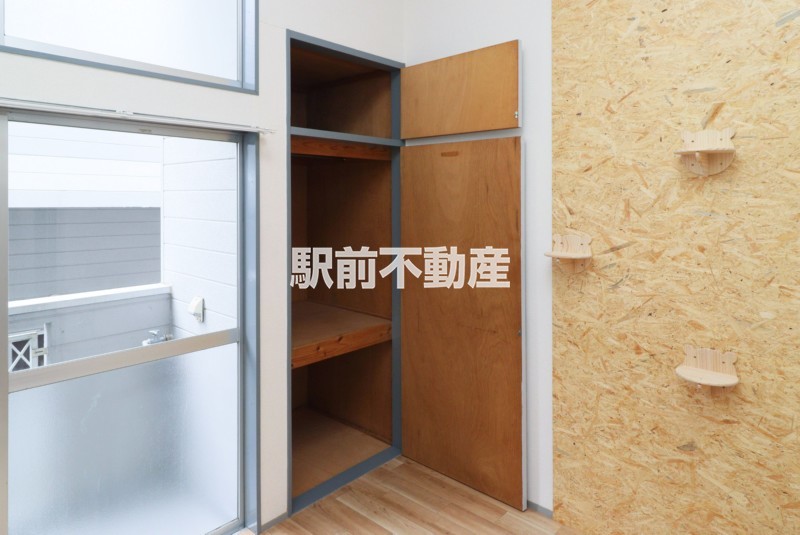 収納　天袋までありますね♪