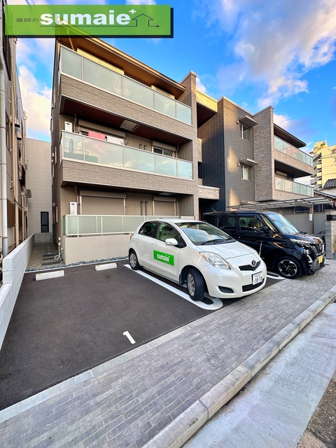 【和歌山市南材木丁のマンションの駐車場】