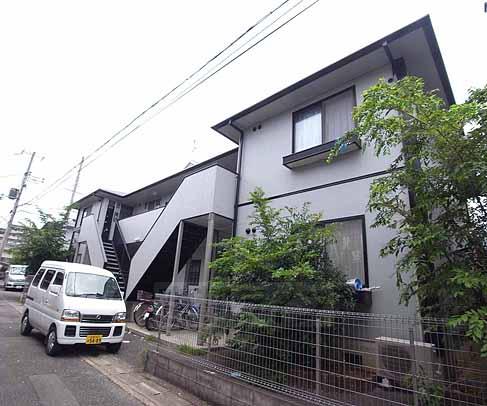 京都市伏見区醍醐御霊ケ下町のアパートの建物外観