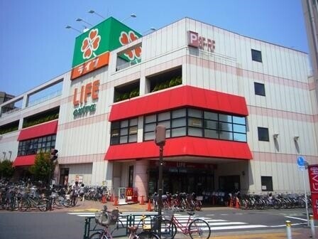 スーパー　ライフ千川駅前店（スーパー）まで554m