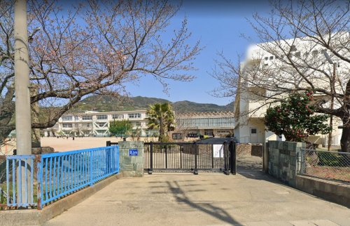 【フレグランス今吉の小学校】