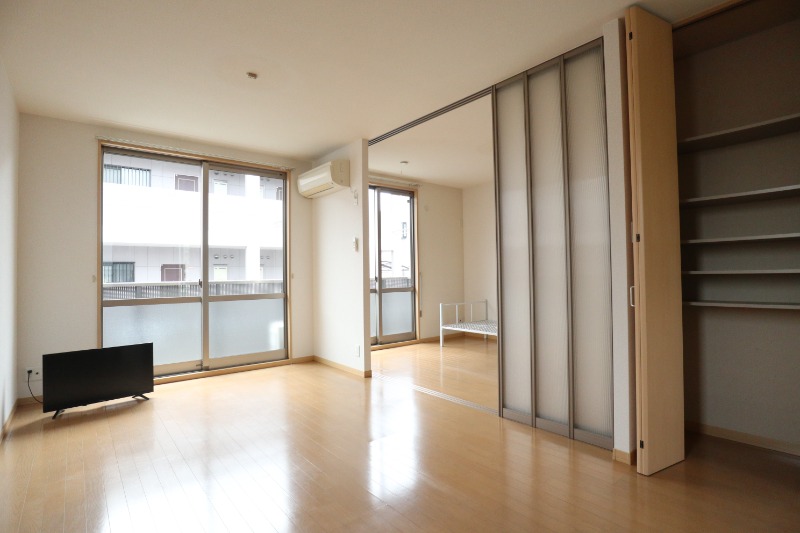 居室・リビング　ＴＶは設備ではございません