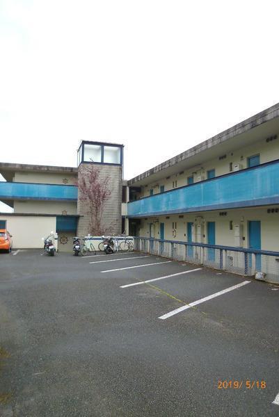 駐車場　駐車場があるので、車を買う予定の方も安心です