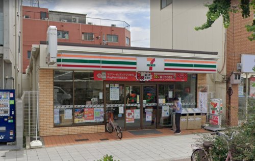 【アイビースクエア市岡のコンビニ】