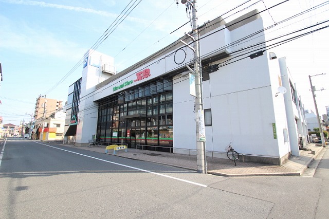 スーパー　万惣　本浦店（スーパー）まで300m