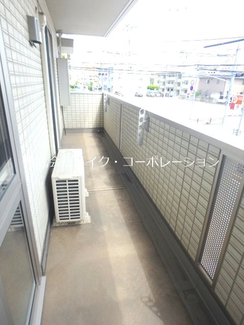 【福岡市早良区南庄のアパートのバルコニー】