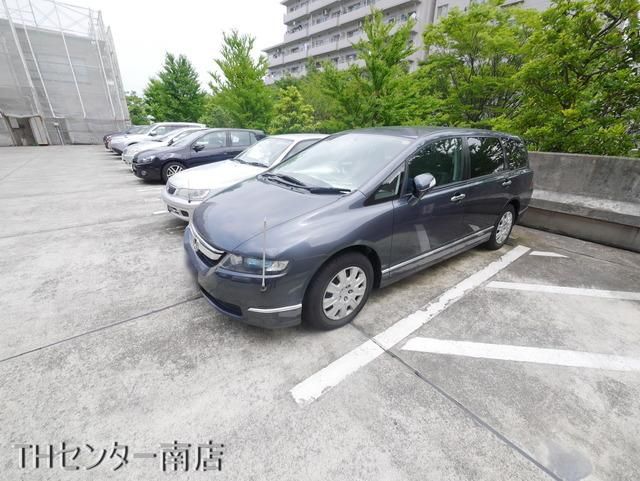 【横浜市都筑区茅ケ崎南のマンションの駐車場】