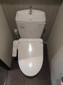 クレッシェンドＶ　トイレ　シャワー付トイレ