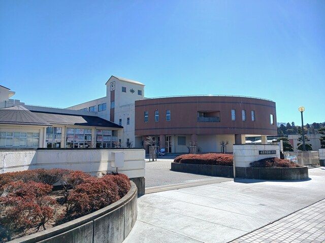 中学校　第三中学校（中学校）まで90m