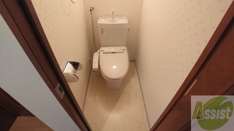 トイレ　ウォシュレット付きのトイレです。シャワートイレは日本の宝。