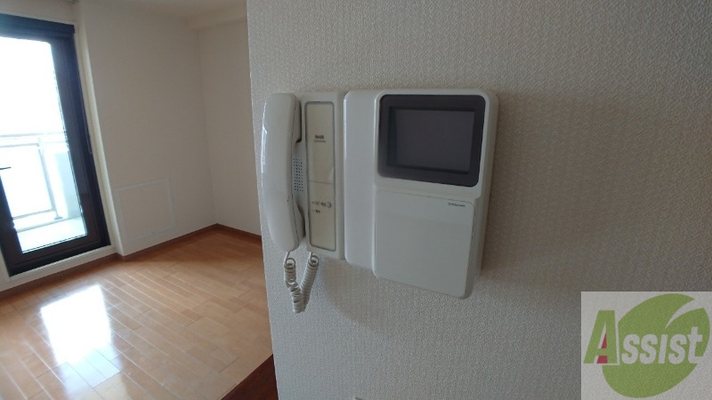 セキュリティ　モニターホンなので来客様の顔が見れます。安心ですね！