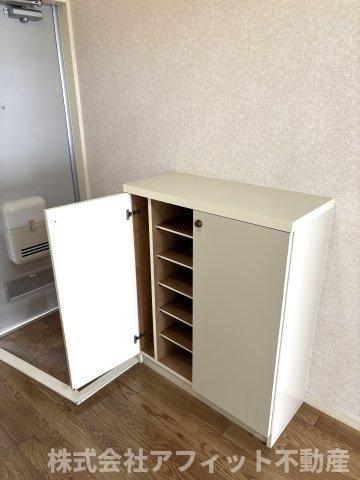 玄関　シューズボックス