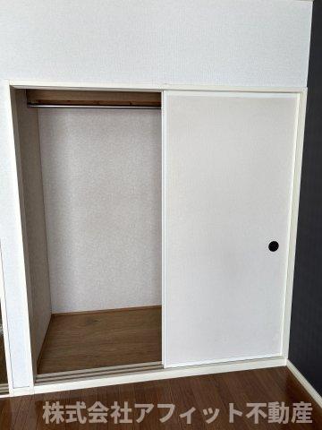 収納　クローゼット