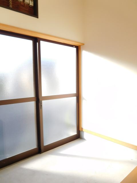 玄関　広く、綺麗な玄関です。