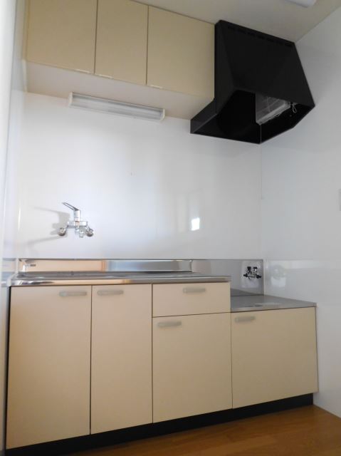 キッチン　収納豊富なキッチンです。