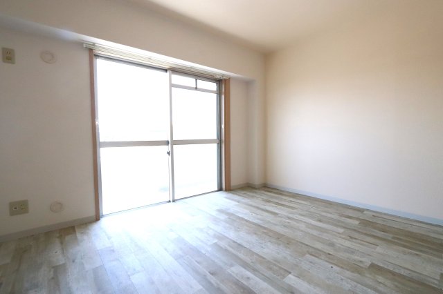 その他部屋・スペース　6.8帖南洋室になります