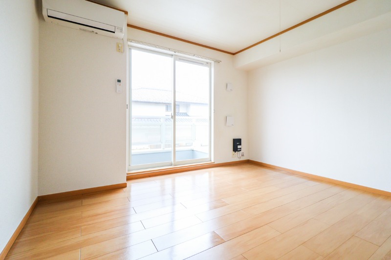 居室・リビング　図面と現状に相違がある場合には現状を優先