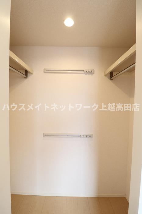 収納　ウォークインクローゼット