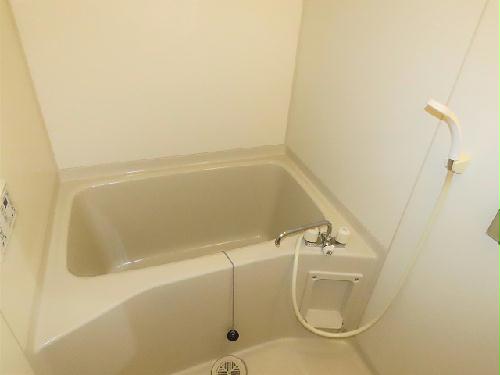 バス・シャワールーム　お風呂、トイレは完全別です