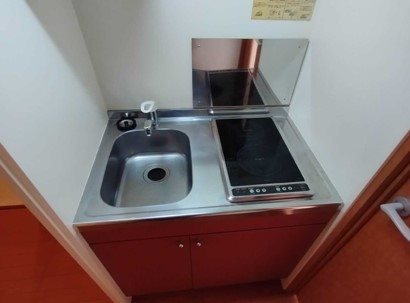 キッチン　ＩＨコンロ付き。