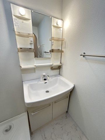 洗面設備　広い洗面スペース