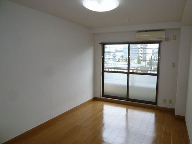 居室・リビング　★お掃除もしやすそうです★