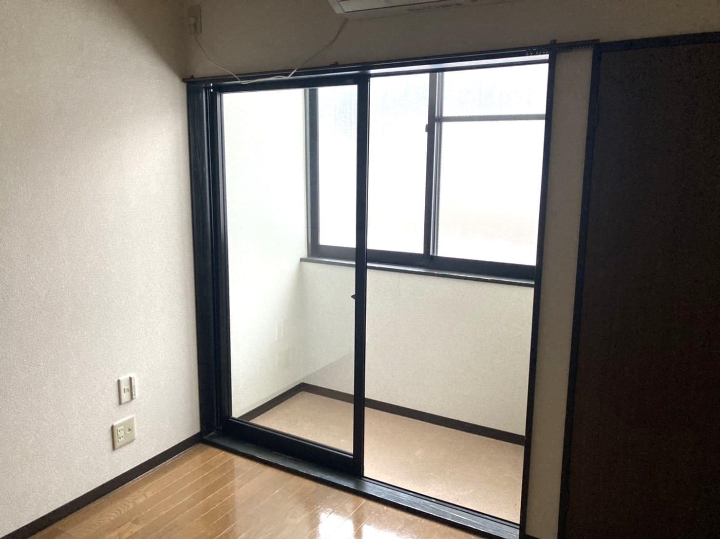 バルコニー　サンルームあり