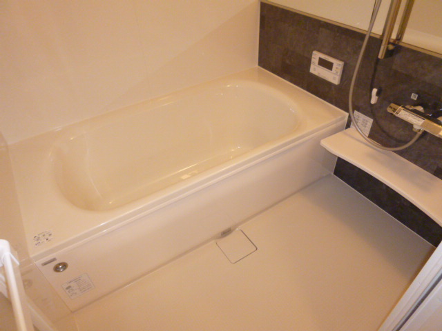 バス・シャワールーム　追い焚きバス