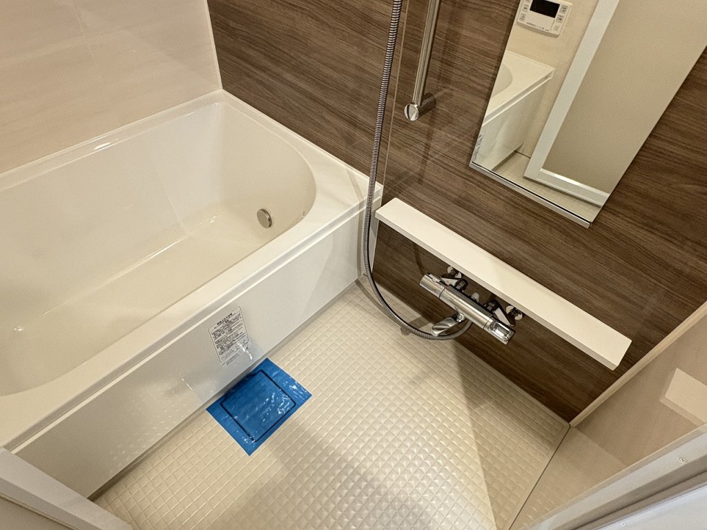 バス・シャワールーム　追炊き機能付きバスルーム　便利な浴室乾燥機完備