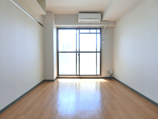 居室・リビング　詳細は、RISUMO江坂本店→06-6155-7137まで♪