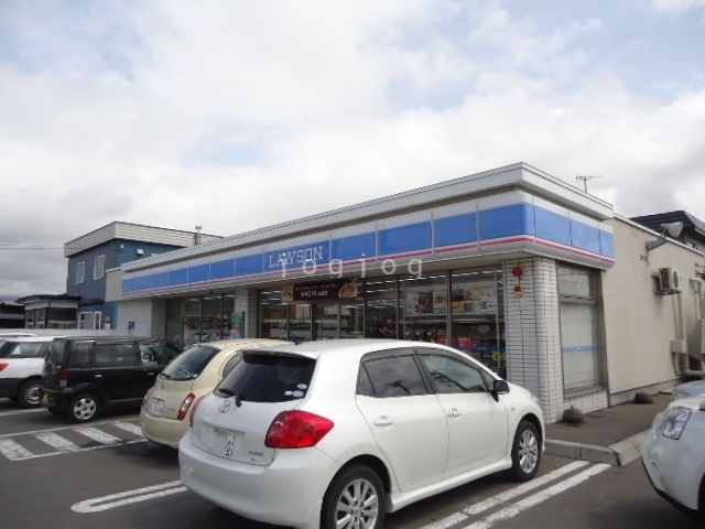コンビニ　ローソン函館西桔梗町店（コンビニ）まで750m