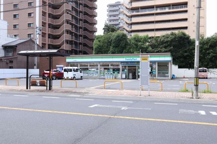 コンビニ　ファミリーマート末広温泉町店（コンビニ）まで391m