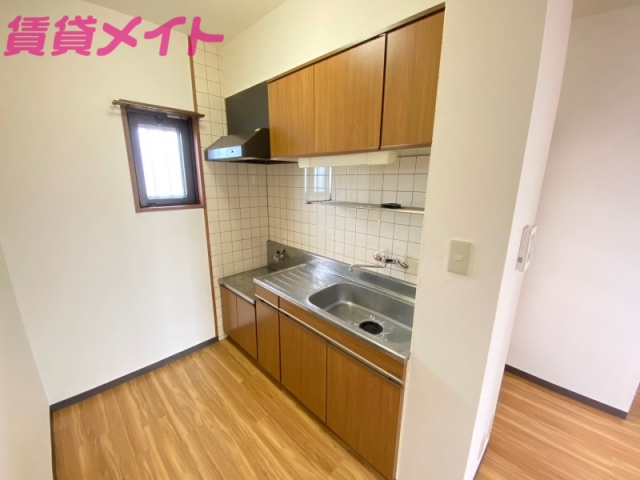 キッチン　同物件別部屋の写真です
