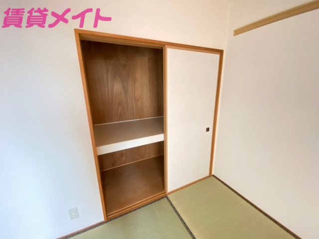 収納　同物件別部屋の写真です