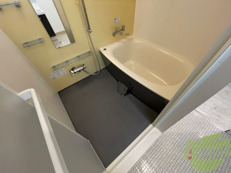 バス・シャワールーム　お風呂になります。一日の疲れを癒してくださいね。