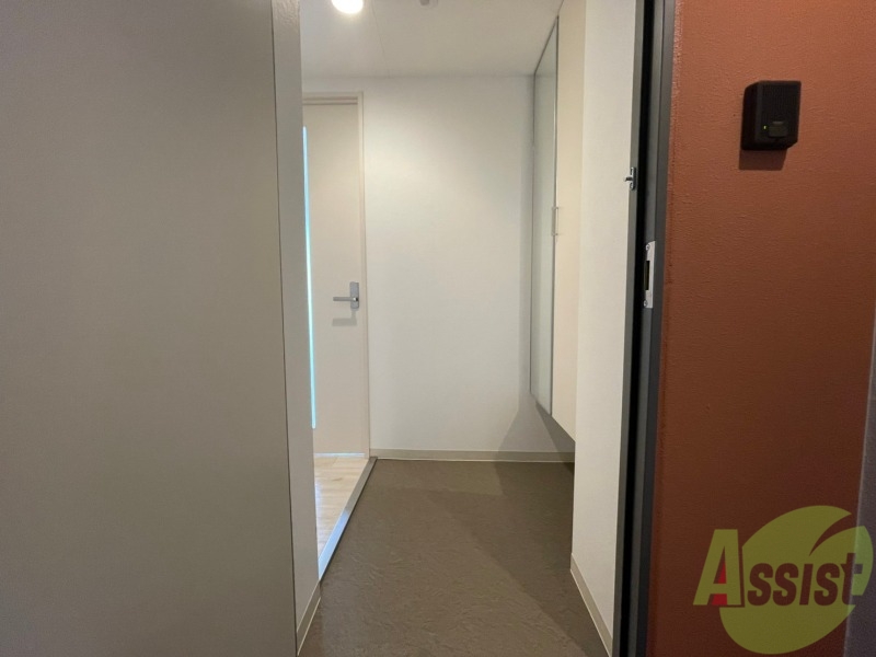 玄関　玄関です。白を基調としていて清潔感があります！