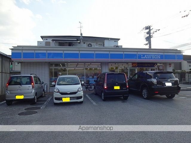 コンビニ　ローソン（コンビニ）まで526m