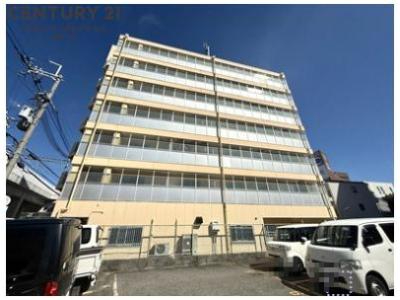 建物外観　敷地内屋根付き駐輪場完備