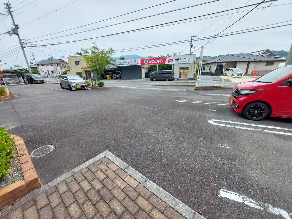 駐車場　駐車場