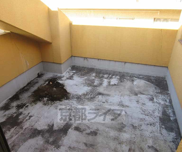 バルコニー　とっても広いバルコニーですね～