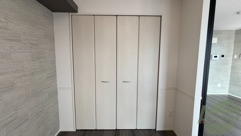 収納　洋室のクローゼット。広さは十分そうです。