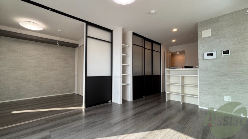 居室・リビング　１１．５帖のＬＤＫです。とても広々としてきれいですね。