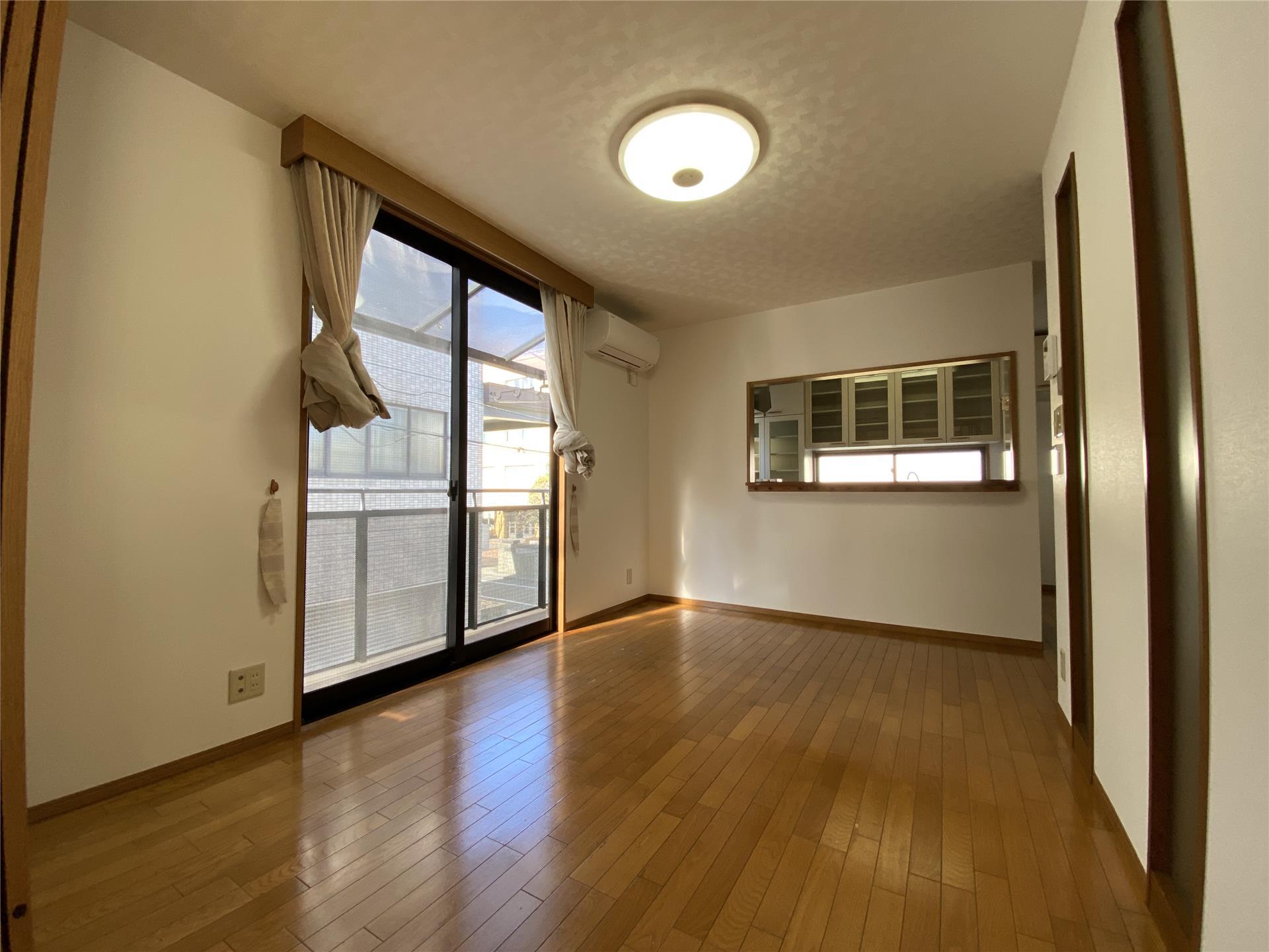 その他部屋・スペース　ダイニング（広々6.5帖、その他リビング12.2帖）