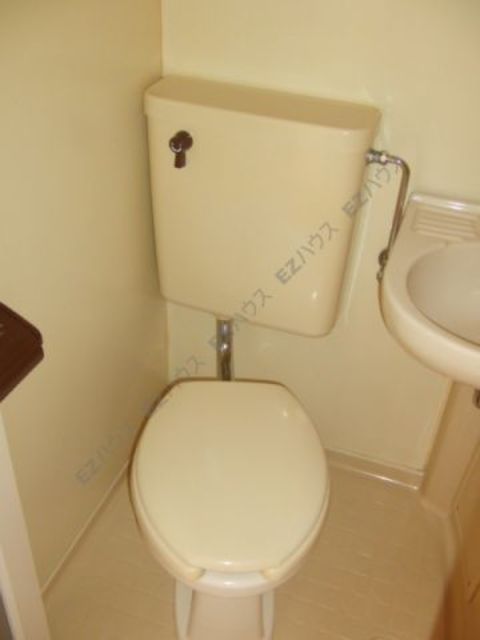 トイレ　別部屋の参考写真です